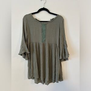 Umgee Green Bell Sleeve Blouse